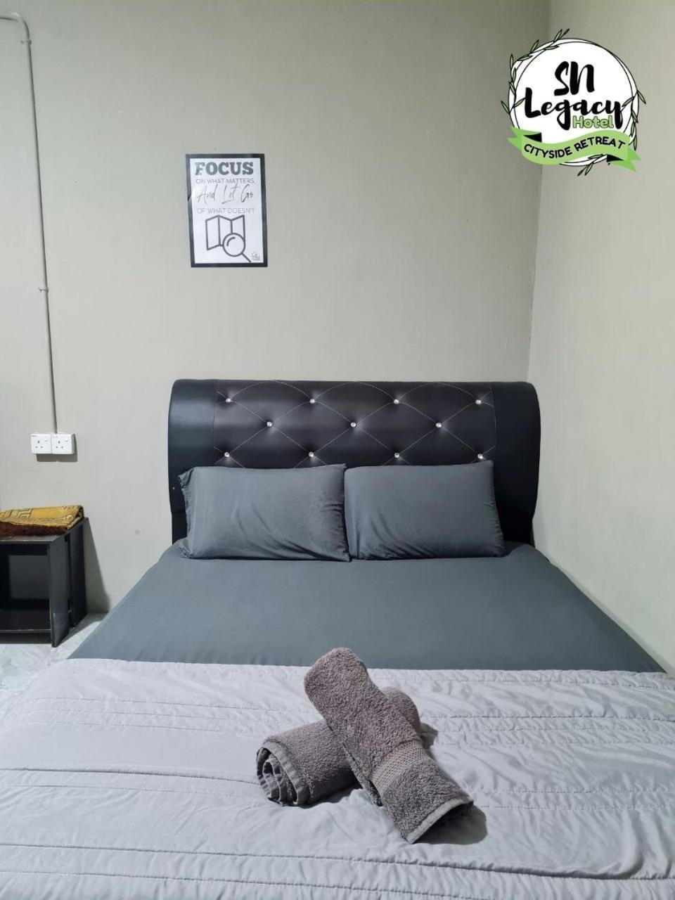 Hotel Sn Legacy Куала Теренгану Екстериор снимка